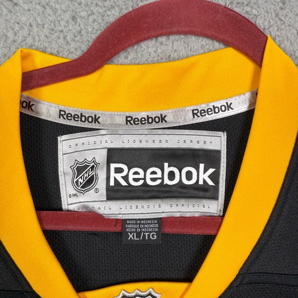 Boston Bruins Torey Krug Reebok stitched jersey - Picture 3 of 4